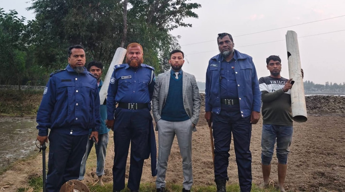 রাষ্ট্রীয় অধিগ্রহণ ও প্রজাস্বত্ব আইন অনুযায়ী অবৈধ ড্রেজার উচ্ছেদ