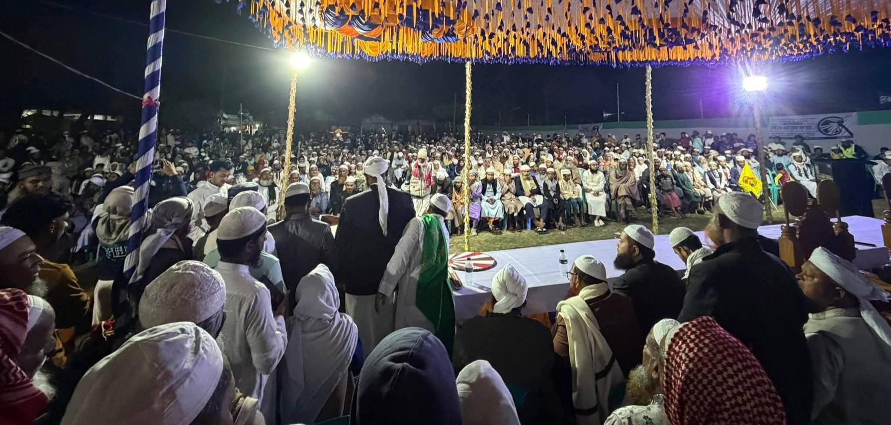 হরিনাথপুর বাজারে হাতপাখা প্রতীকের প্রার্থীর নির্বাচনী জনসভা