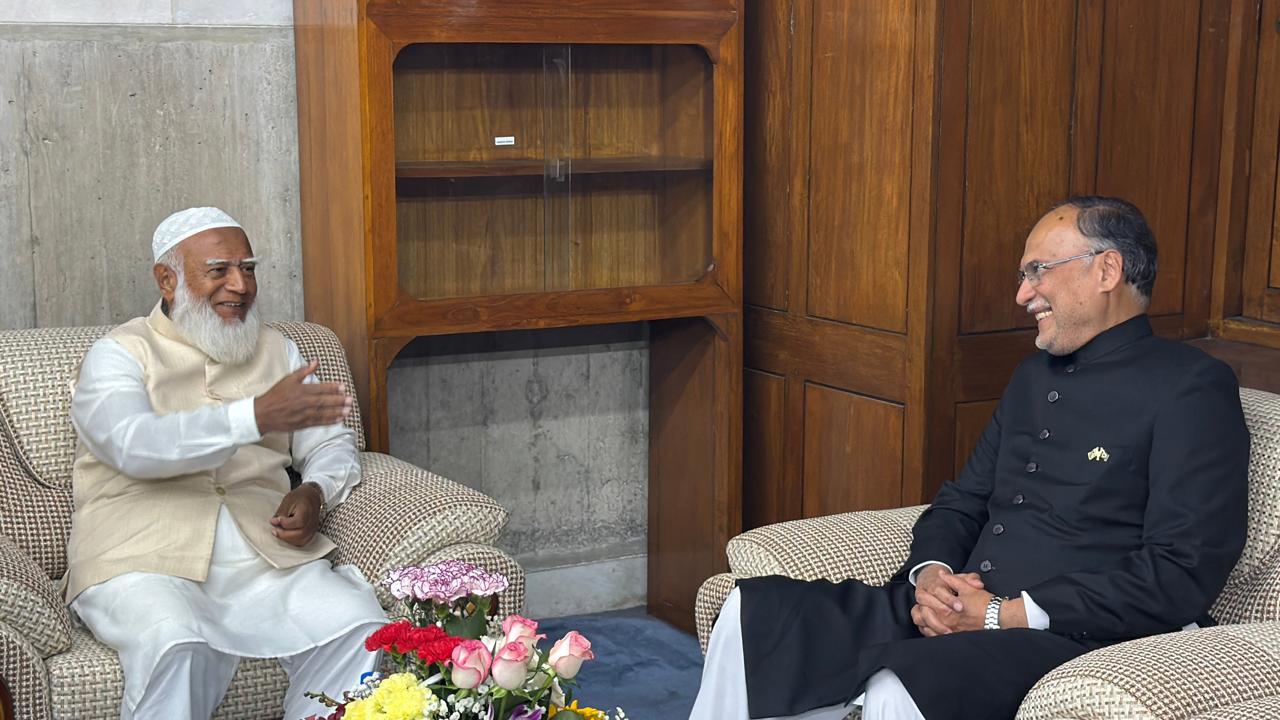 সংসদে ডা. শফিকুর রহমানের সঙ্গে বিভিন্ন দেশের উচ্চপর্যায়ের প্রতিনিধি দলের সৌজন্য সাক্ষাৎ