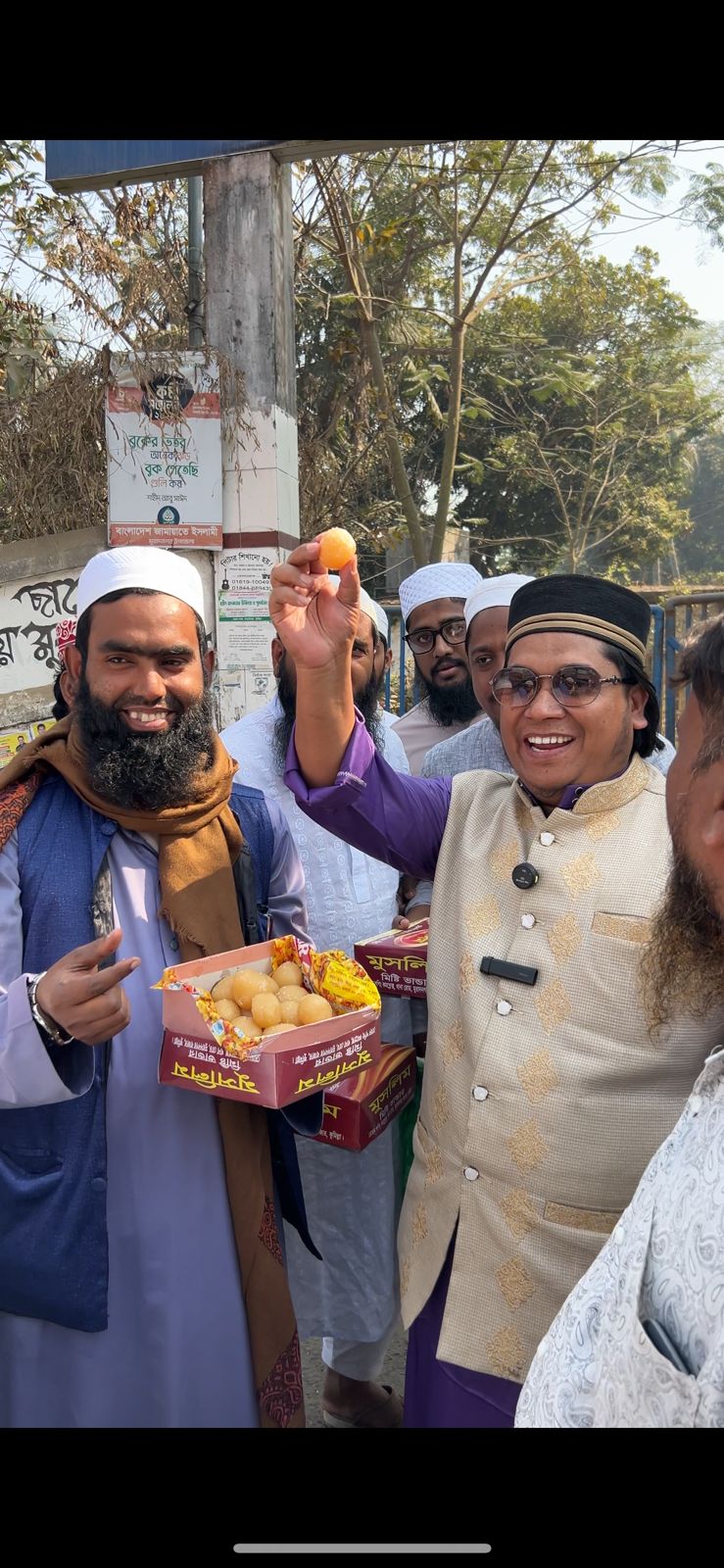 ধর্মমন্ত্রীর দায়িত্বে কায়কোবাদ, খুশিতে মুরাদনগরে মিষ্টি বিতরণ!