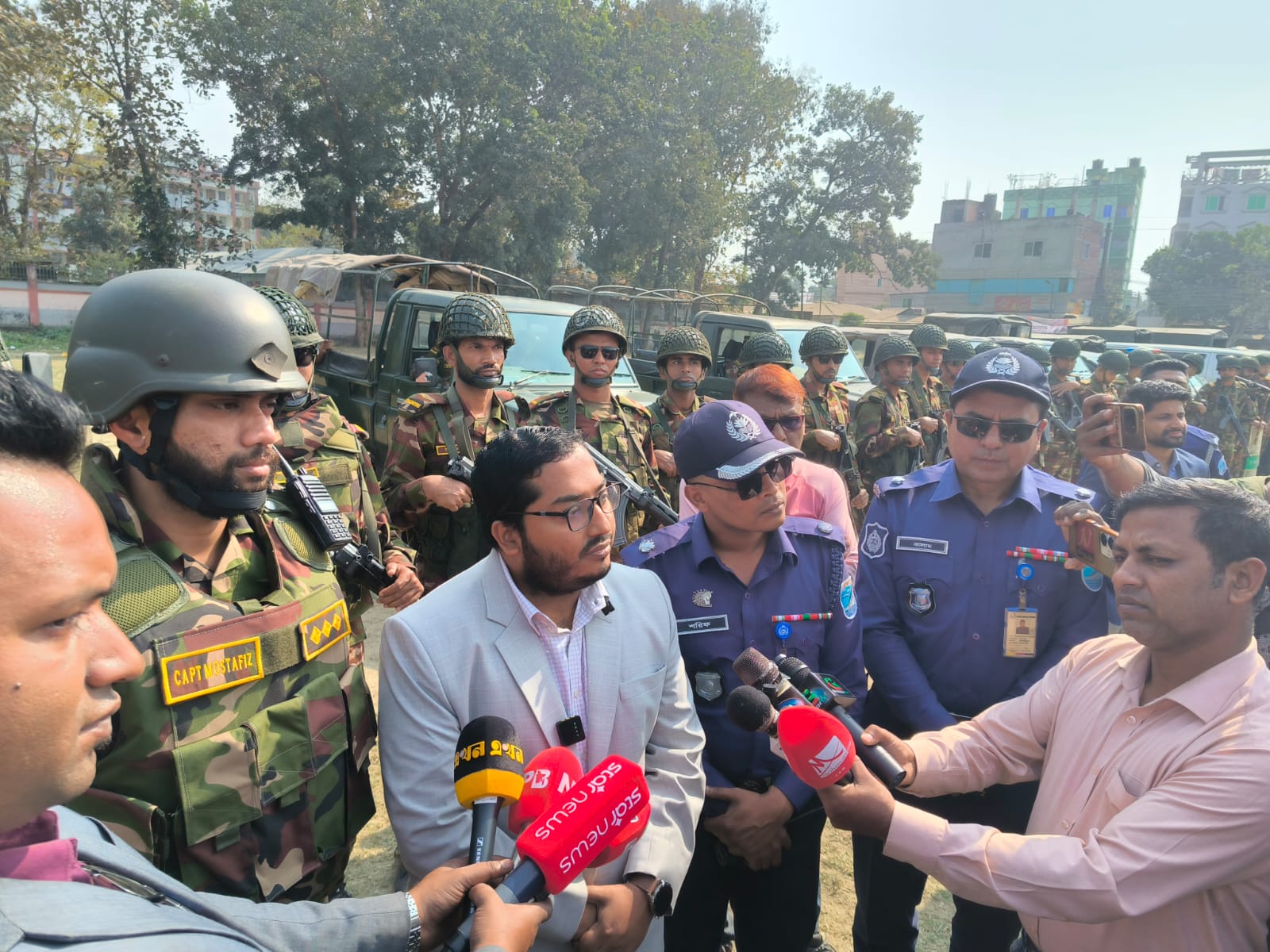 নির্বাচনকে ঘিরে কিশোরগঞ্জে সেনা–পুলিশ–র‍্যাব–বিজিবির যৌথ মহড়া