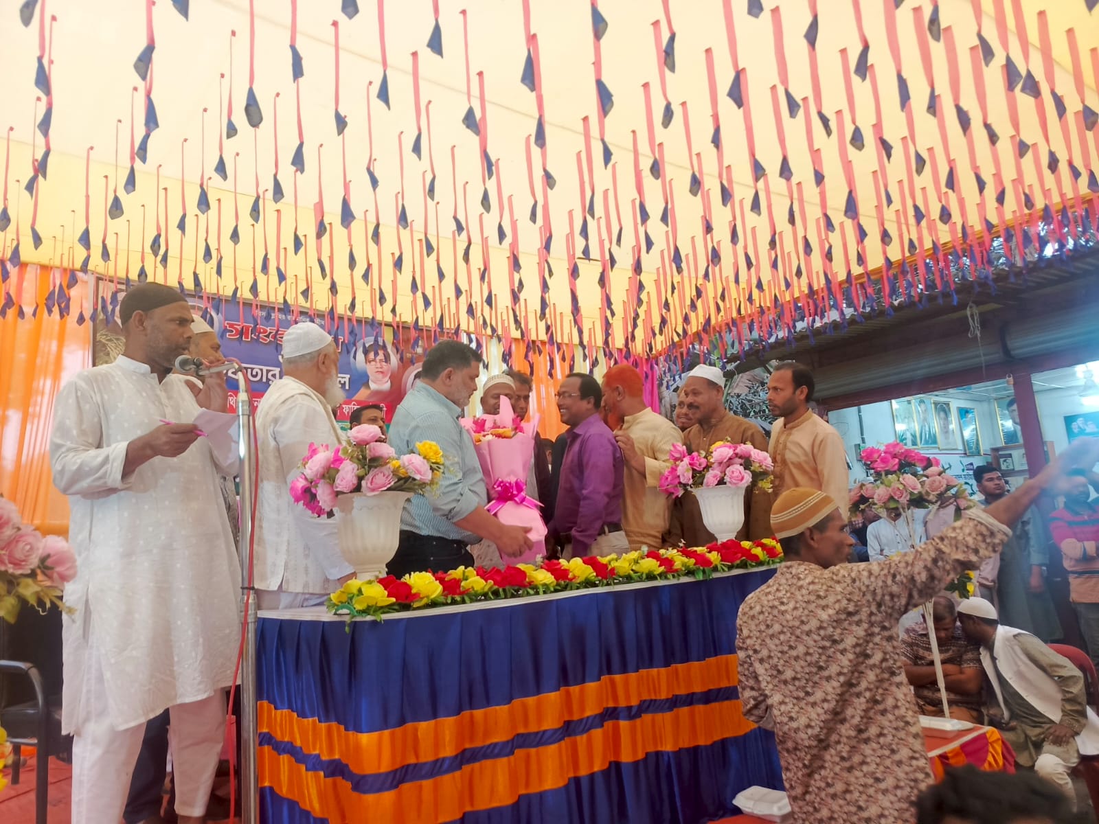 নালিতাবাড়ীতে আলহাজ জাহেদ আলী চৌধুরী স্মৃতি গ্রন্থাগারের উদ্যোগে সংবর্ধনা ও ইফতার মাহফিল