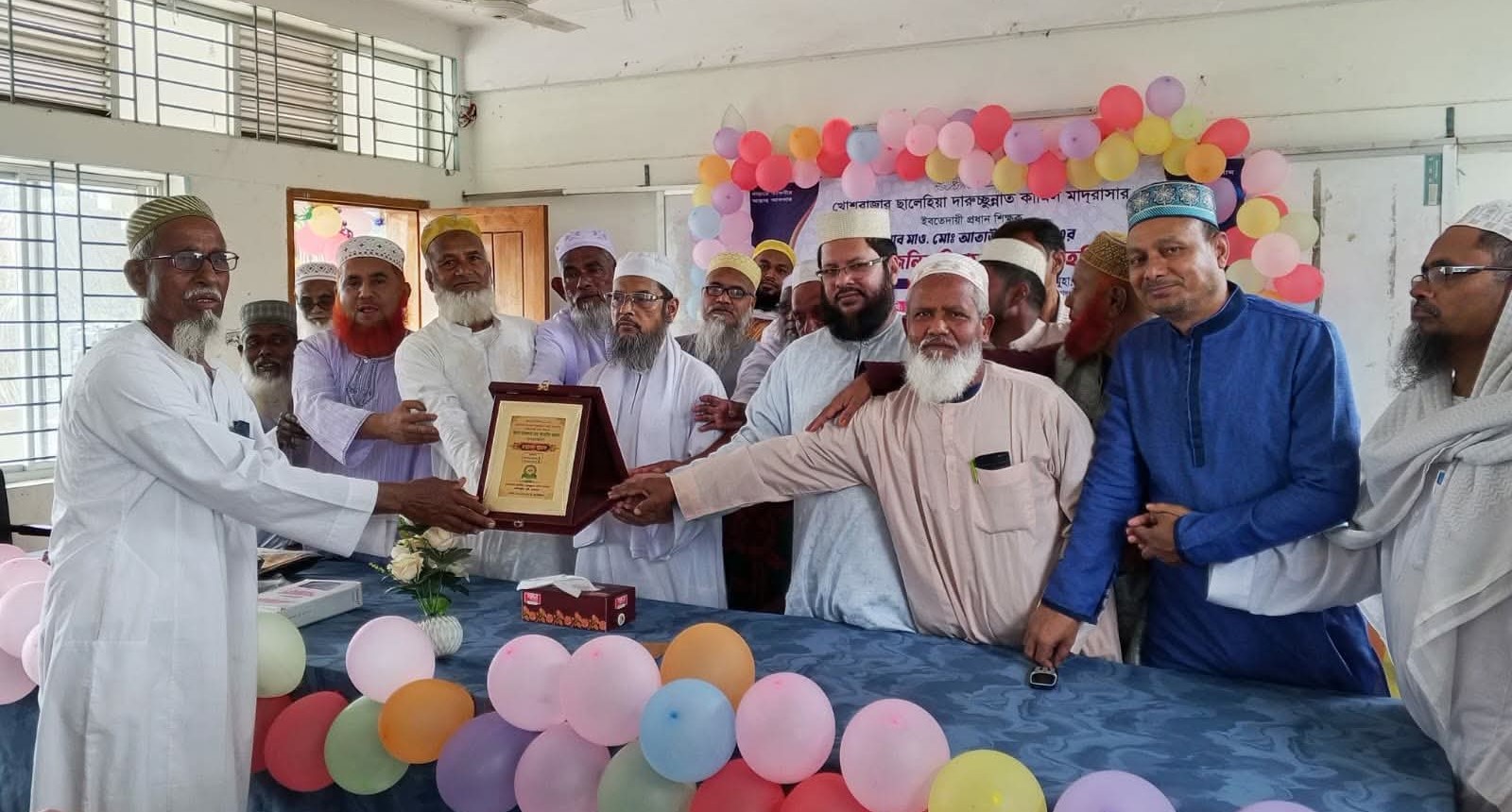 “শিক্ষকতা শুধু পেশা নয়, এটি একটি আমানত”—আবেগঘন পরিবেশে আতাউর রহমানের বিদায়