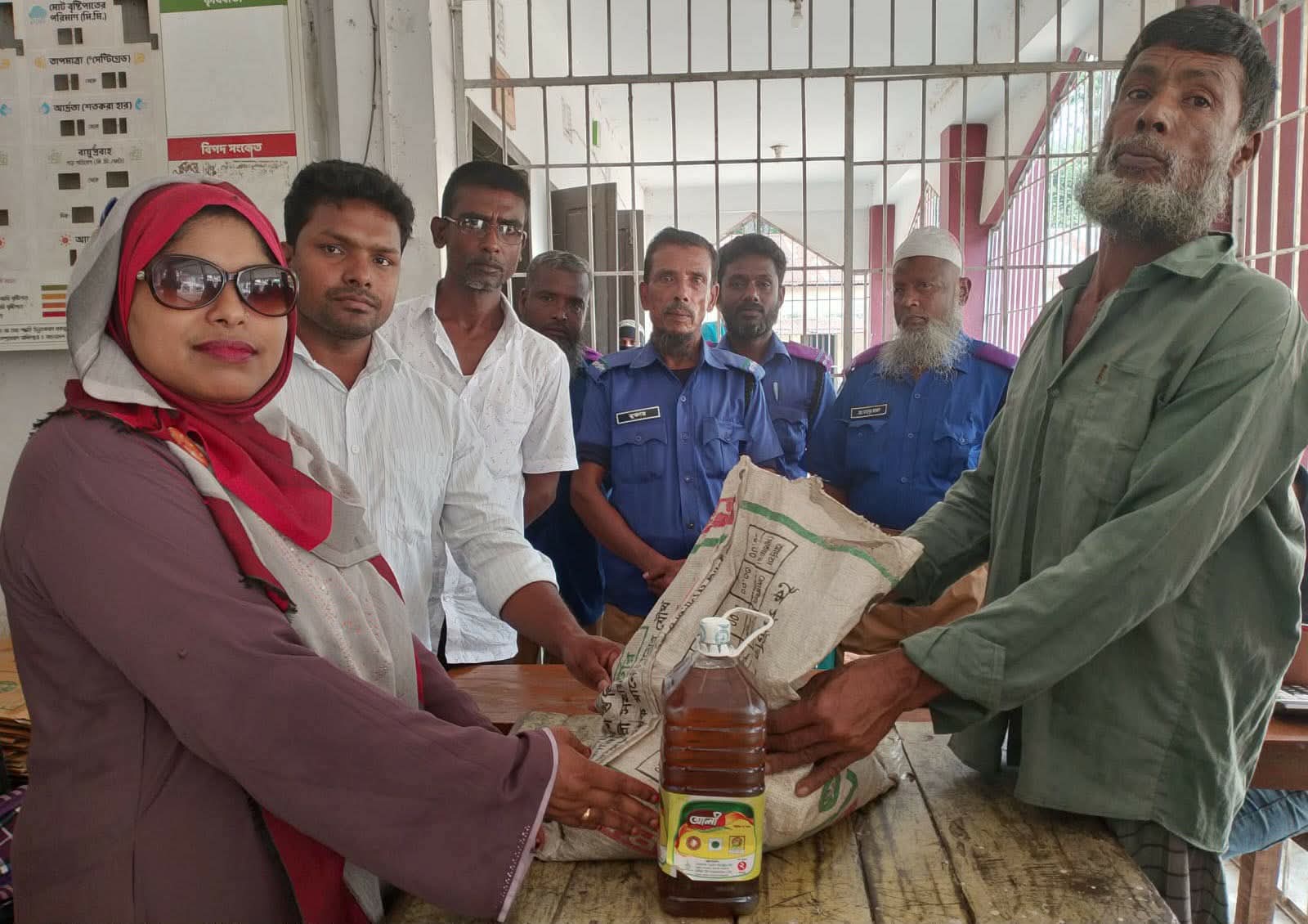 নকলায় ১০ হাজারের বেশি পরিবারের জন্য টিসিবি পণ্য বিক্রি কার্যক্রম চালু