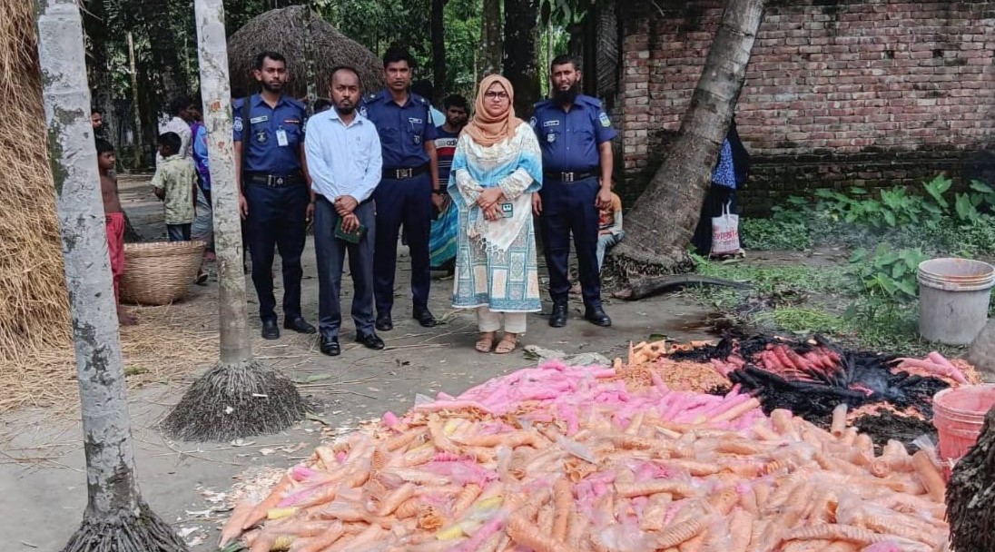 ক্ষতিকর রং মিশিয়ে আইসক্রিমের কোন তৈরির দায়ে ৩০ হাজার টাকা জরিমানা