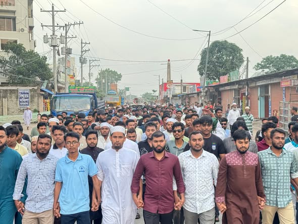 জিসান আহমেদের সন্ধানের দাবিতে কুমিল্লায় ছাত্রশিবিরের বিক্ষোভ ও অবস্থান কর্মসূচি