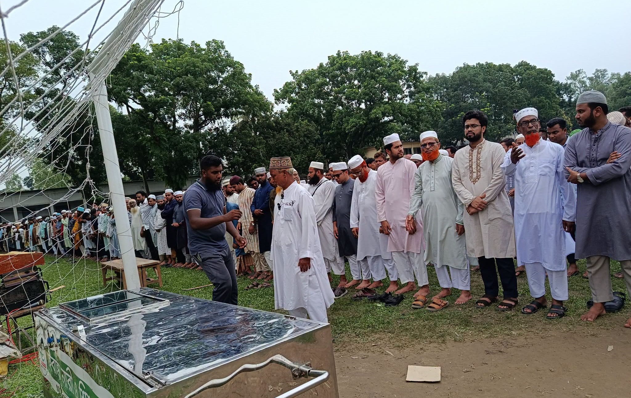 গাইবান্ধায় নিহত ছাত্রশিবির নেতা সাইফুল্লাহ বারীর জানাজায় জনতার ঢল