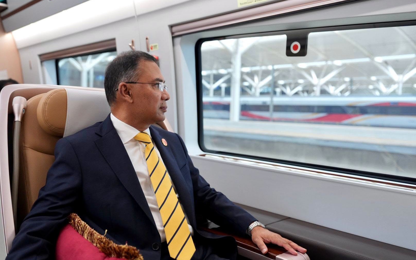 দালিয়ান থেকে বেইজিংয়ের পথে প্রধানমন্ত্রী তারেক রহমান