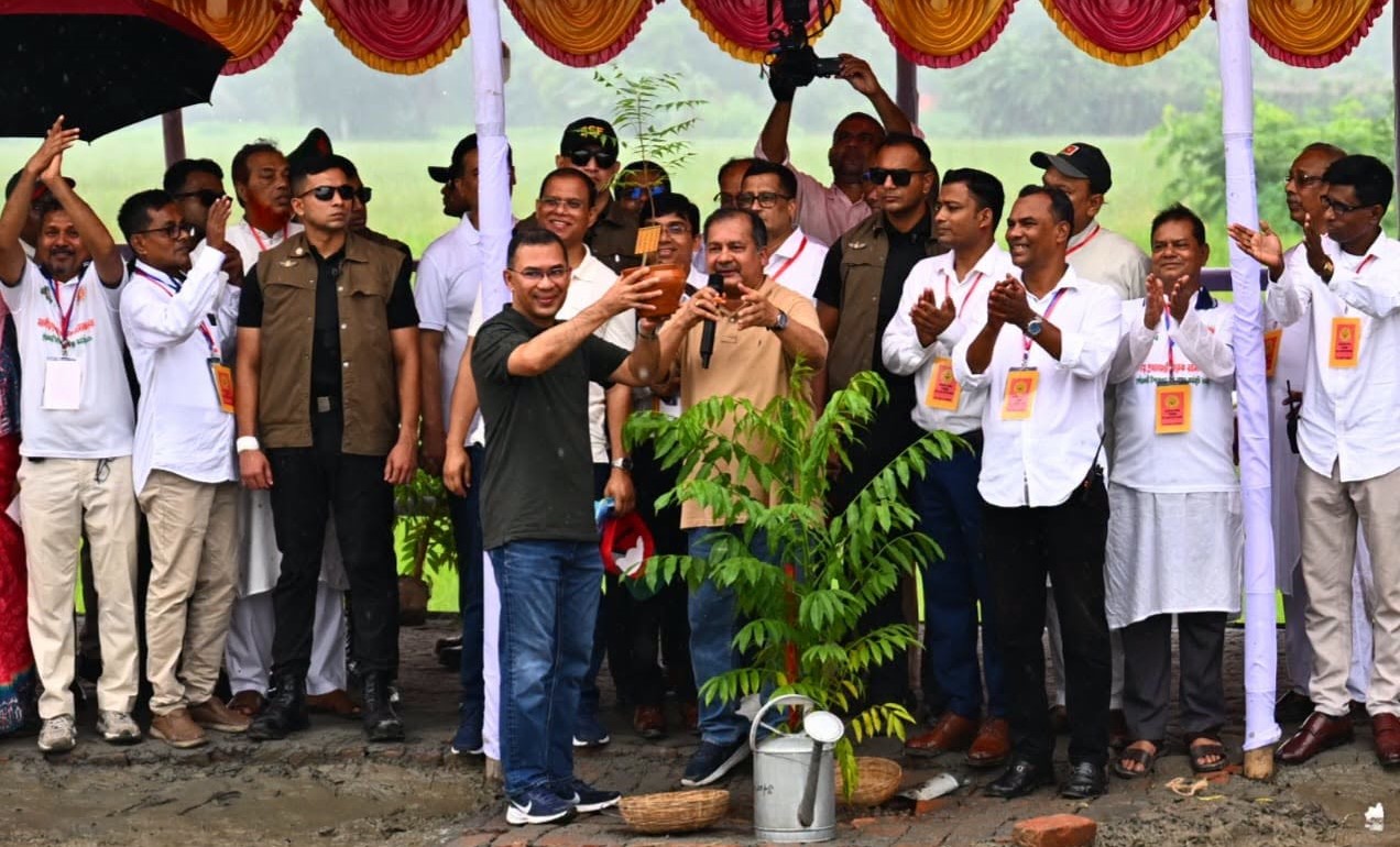 বরিশালে বৃক্ষরোপণ কর্মসূচিতে প্রধানমন্ত্রী তারেক রহমান