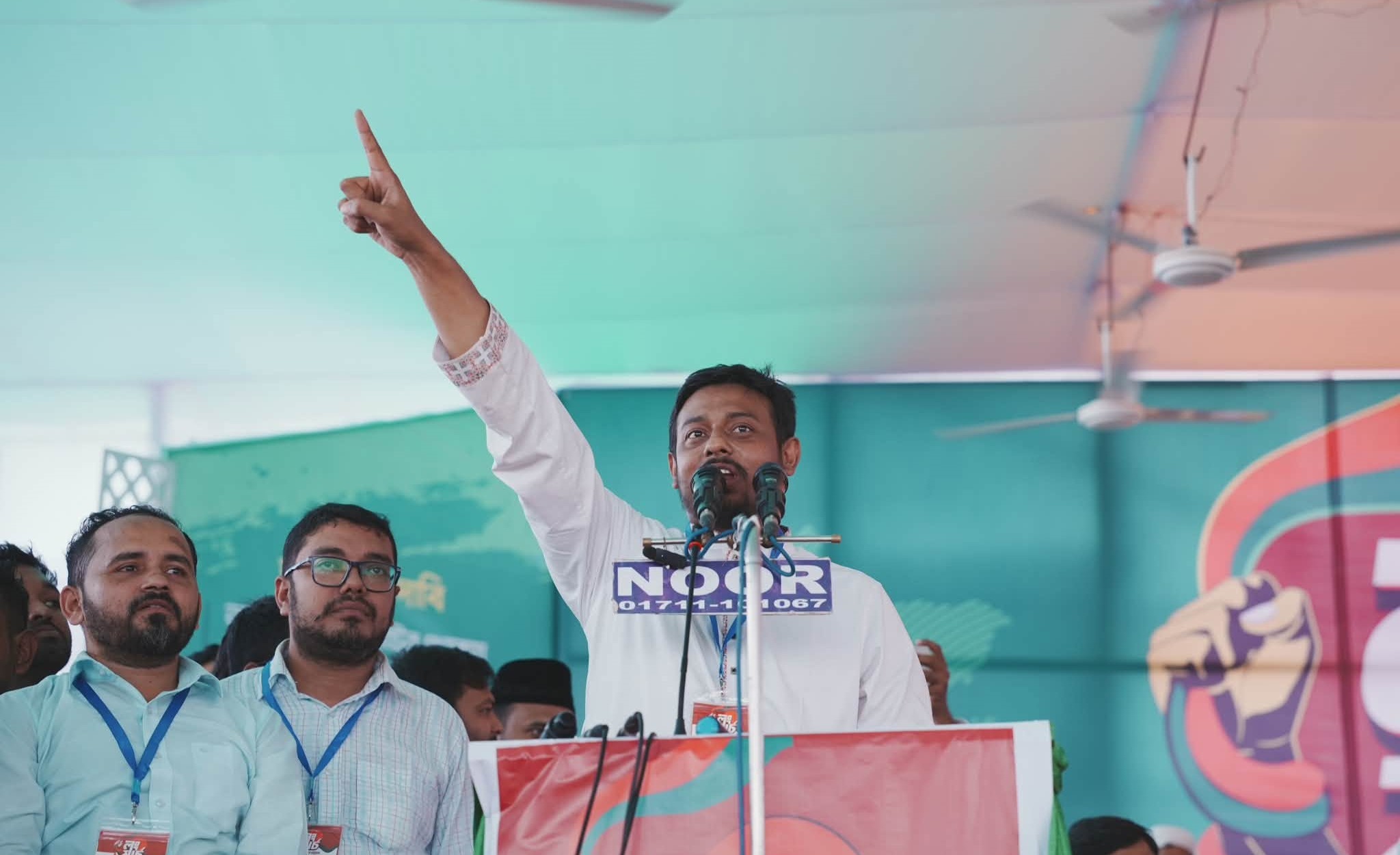 কুমিল্লায় লংমার্চে জনতার স্বতঃস্ফূর্ত অংশগ্রহণ, ঐক্যের আহ্বান নাসীরুদ্দীন পাটওয়ারীর
