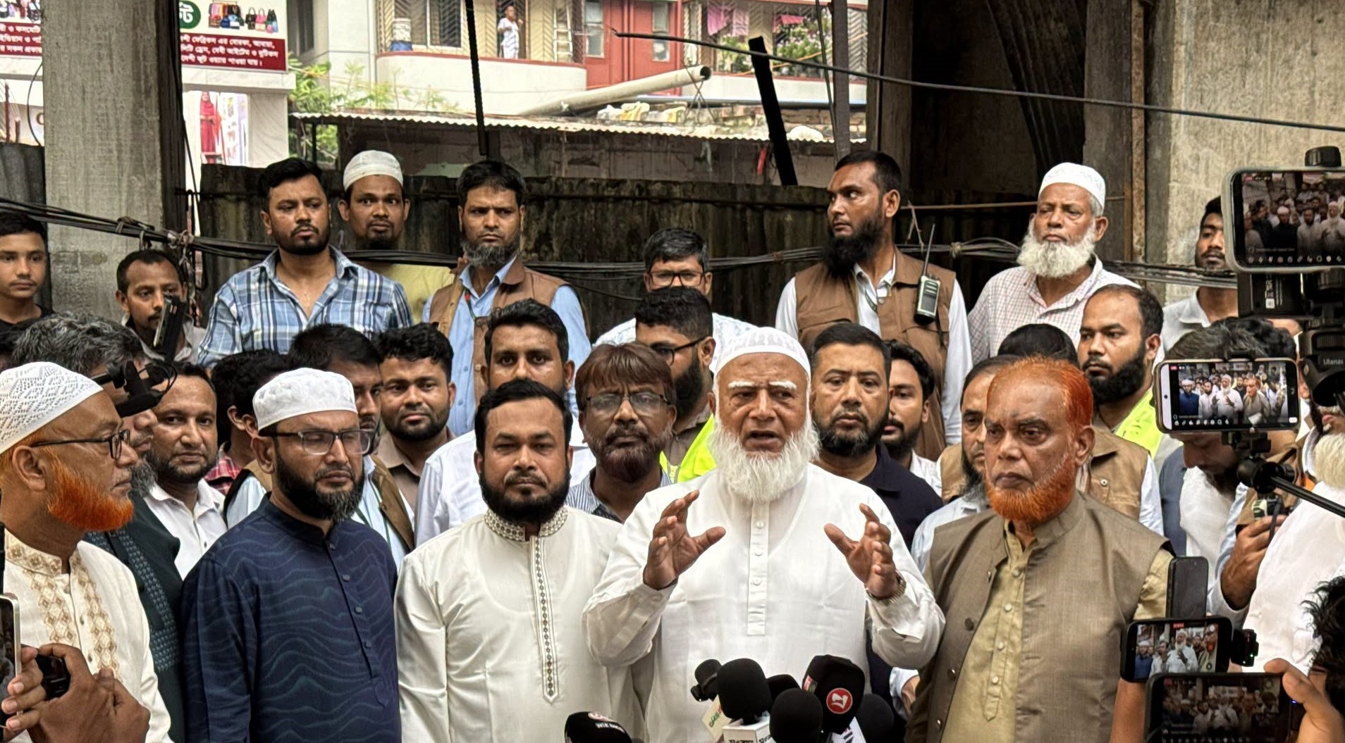 ফুটপাত দখলমুক্ত রাখতে হবে, ক্ষুদ্র ব্যবসায়ীদের বিকল্প ব্যবস্থা জরুরি: ডা. শফিকুর রহমান