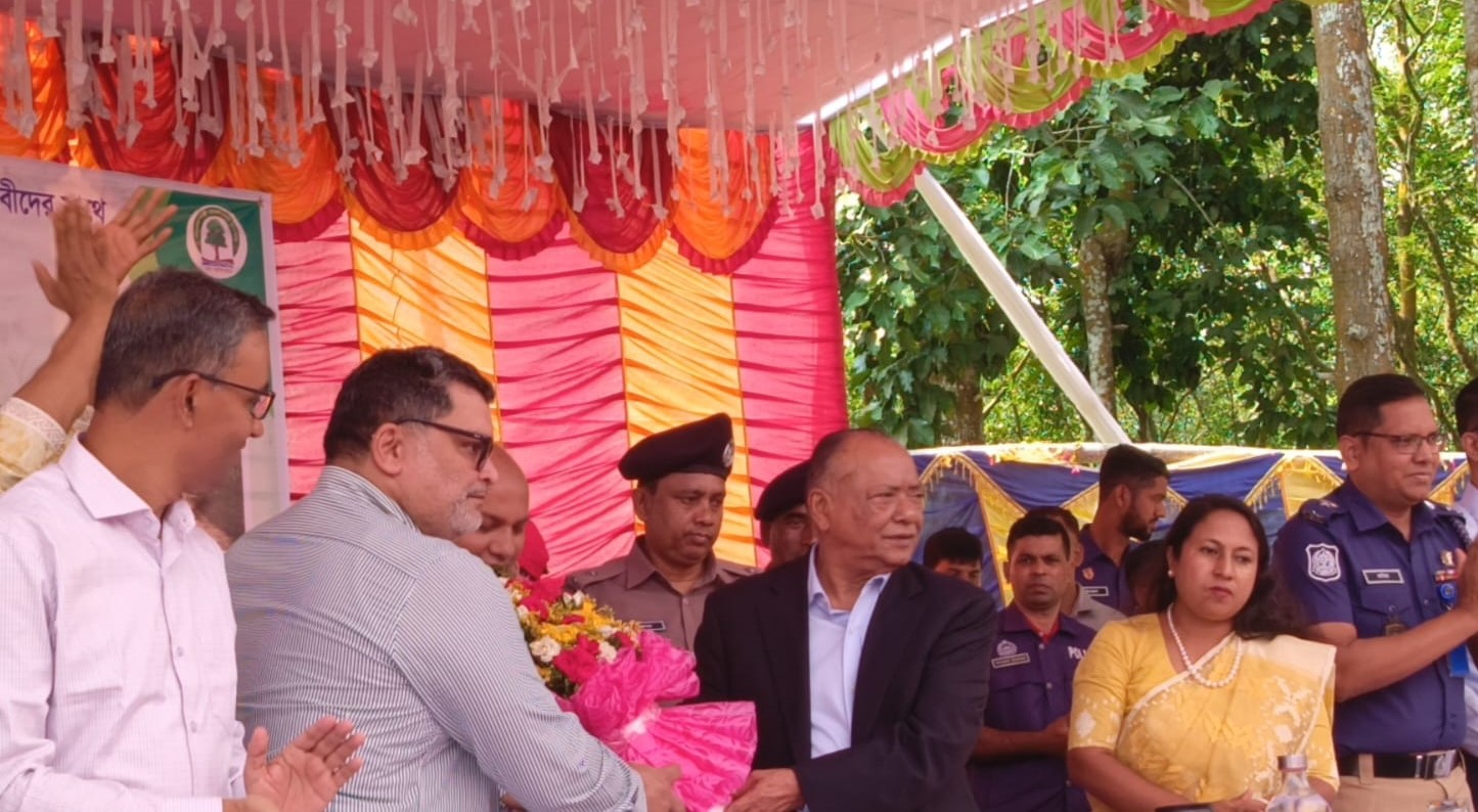 মধুটিলা ইকোপার্কে পরিবেশমন্ত্রী হাতি সংরক্ষণে আন্তর্দেশীয় উদ্যোগের ঘোষণা